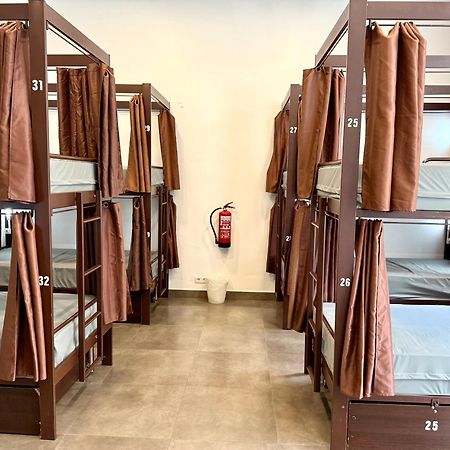 ฮิป คาร์มา โฮสเต็ล Hostel บาร์เซโลนา ภายนอก รูปภาพ