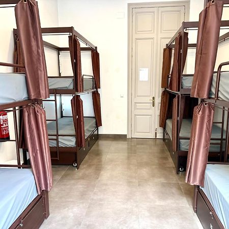 ฮิป คาร์มา โฮสเต็ล Hostel บาร์เซโลนา ภายนอก รูปภาพ