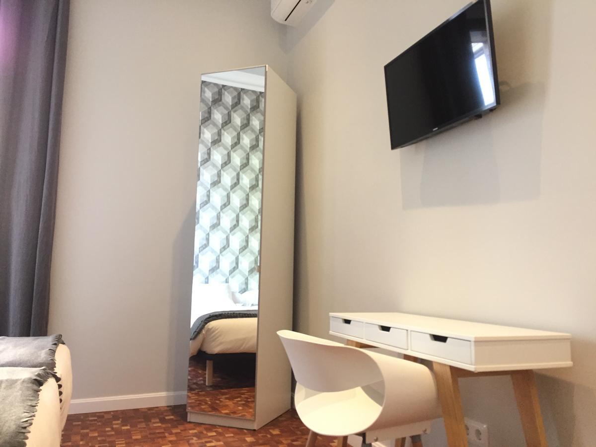 ฮิป คาร์มา โฮสเต็ล Hostel บาร์เซโลนา ภายนอก รูปภาพ