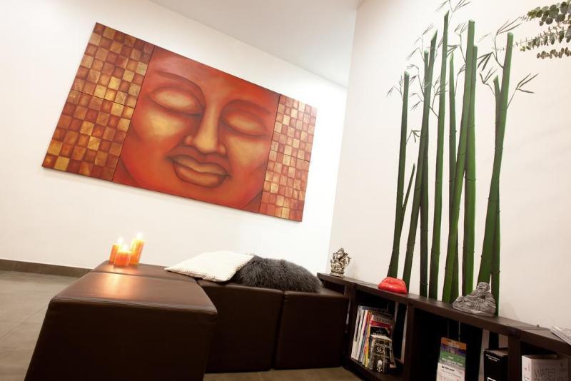 ฮิป คาร์มา โฮสเต็ล Hostel บาร์เซโลนา ภายนอก รูปภาพ